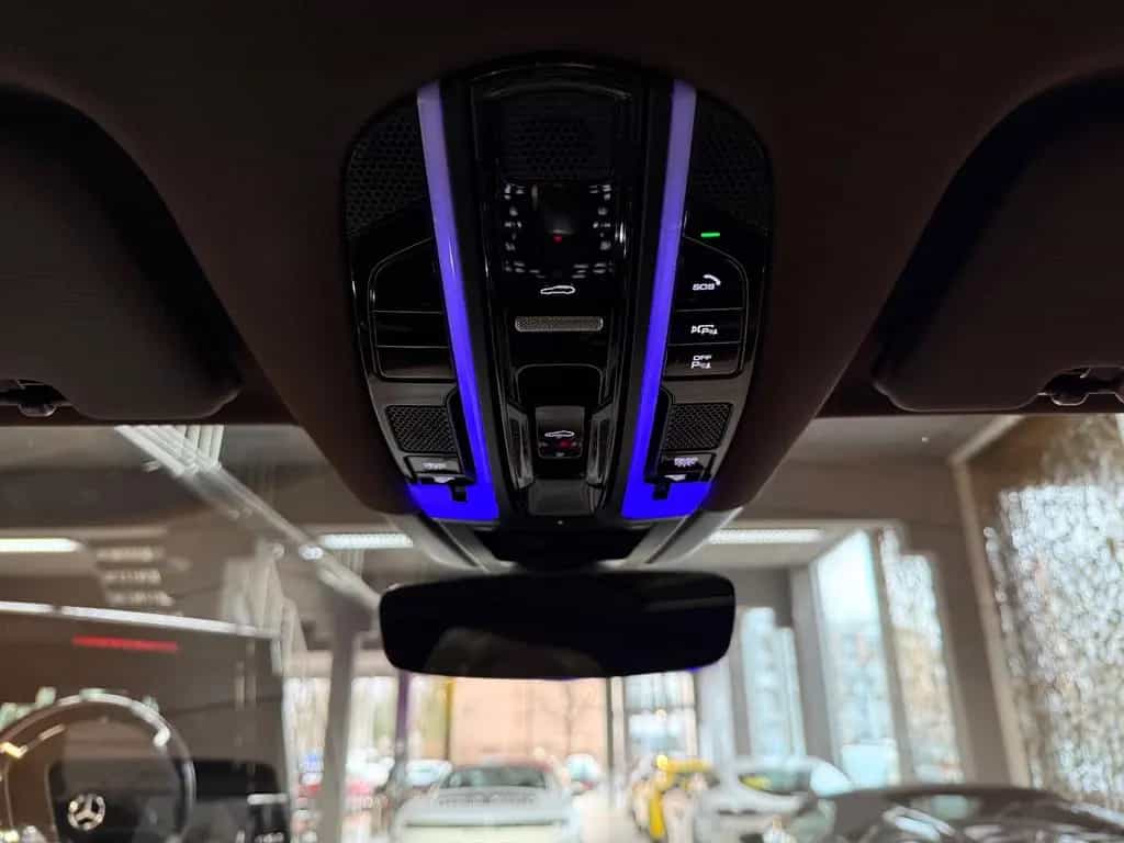 Porsche Cayenne S Platinum Edition~PANO~HEAD-UP~KAMERA 02/2023-photo-23