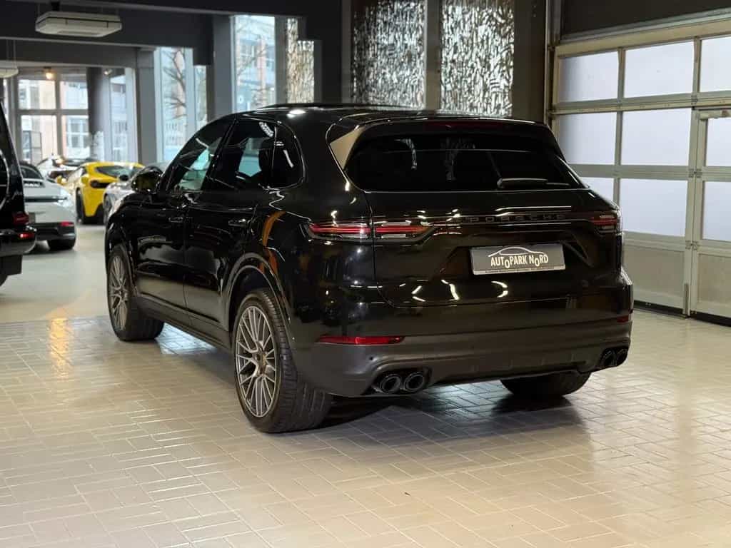 Porsche Cayenne S Platinum Edition~PANO~HEAD-UP~KAMERA 02/2023-photo-4