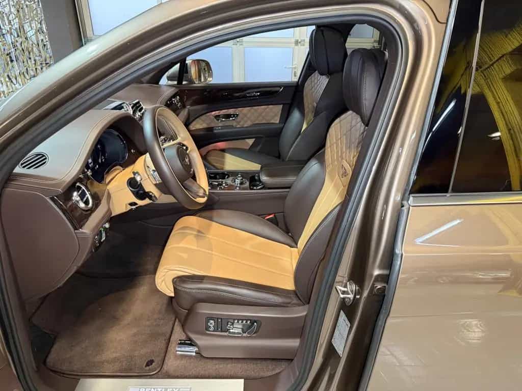 Bentley Bentayga 4.0 V8 4WD Aut.~NAIM~PANO~AKRAPOVIC~ 09/2020-photo-11