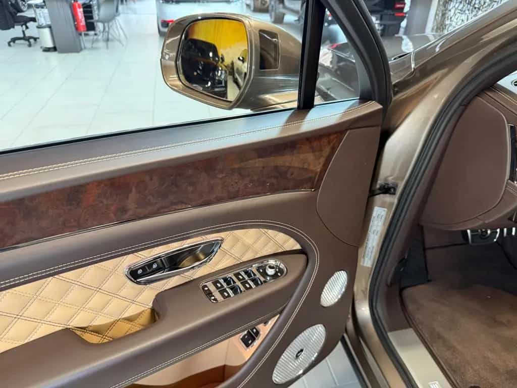Bentley Bentayga 4.0 V8 4WD Aut.~NAIM~PANO~AKRAPOVIC~ 09/2020-photo-17
