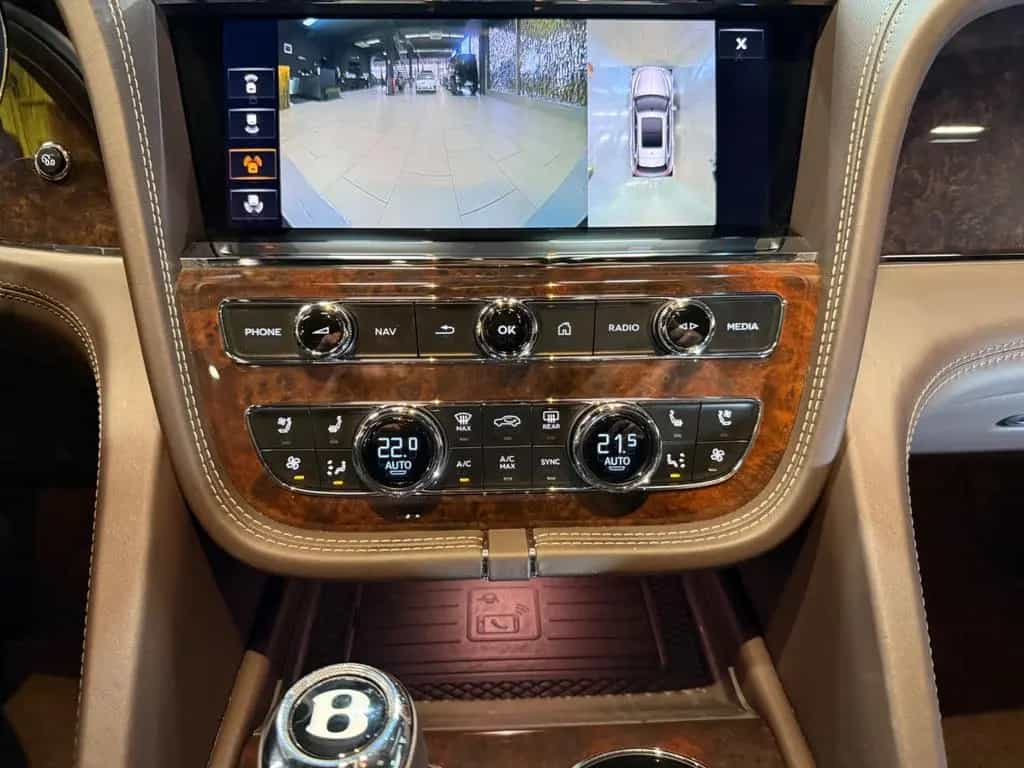 Bentley Bentayga 4.0 V8 4WD Aut.~NAIM~PANO~AKRAPOVIC~ 09/2020-photo-20