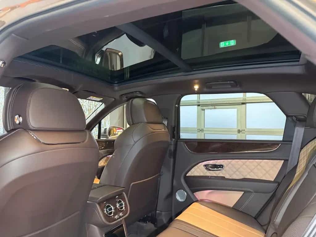 Bentley Bentayga 4.0 V8 4WD Aut.~NAIM~PANO~AKRAPOVIC~ 09/2020-photo-23