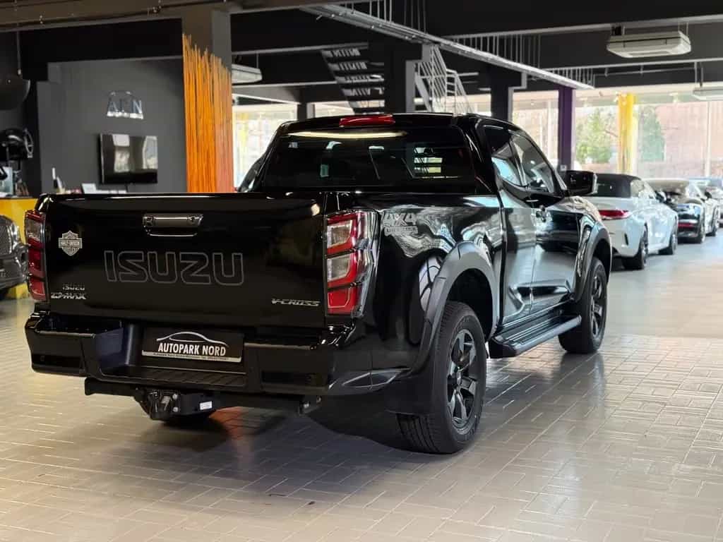 Isuzu D-Max Space Cab 4WD V CROSS~LED~NAVI~KAMERA~AHK 09/2025-photo-8