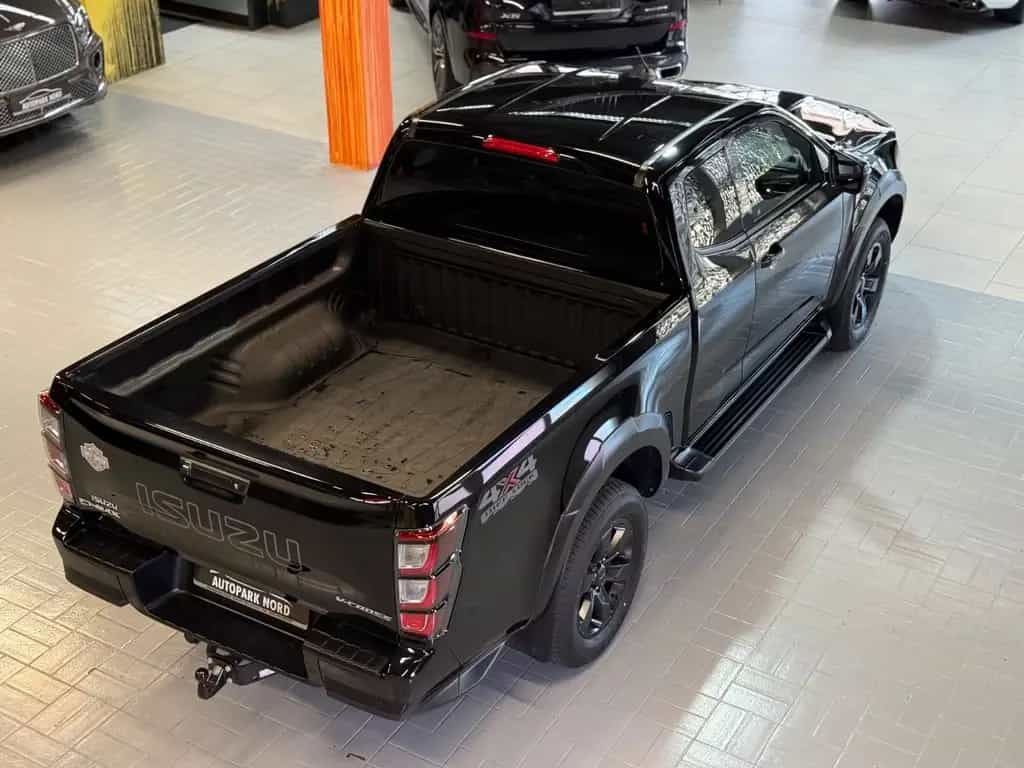 Isuzu D-Max Space Cab 4WD V CROSS~LED~NAVI~KAMERA~AHK 09/2025-photo-9