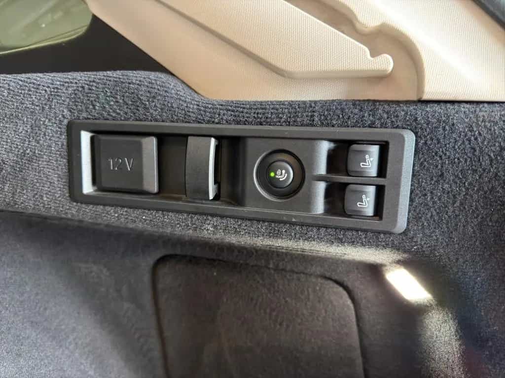 BMW 320 d Touring xDrive ACC AHK HiFi LRHZ STHZ PANO 11/2023-photo-27