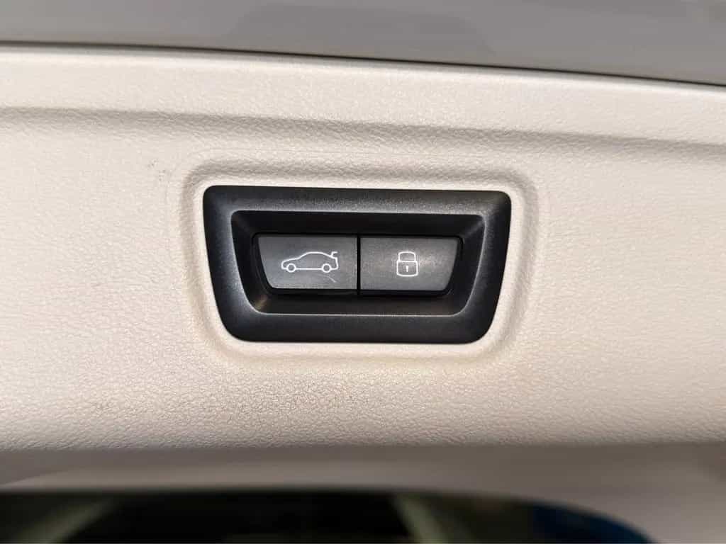 BMW 320 d Touring xDrive ACC AHK HiFi LRHZ STHZ PANO 11/2023-photo-28