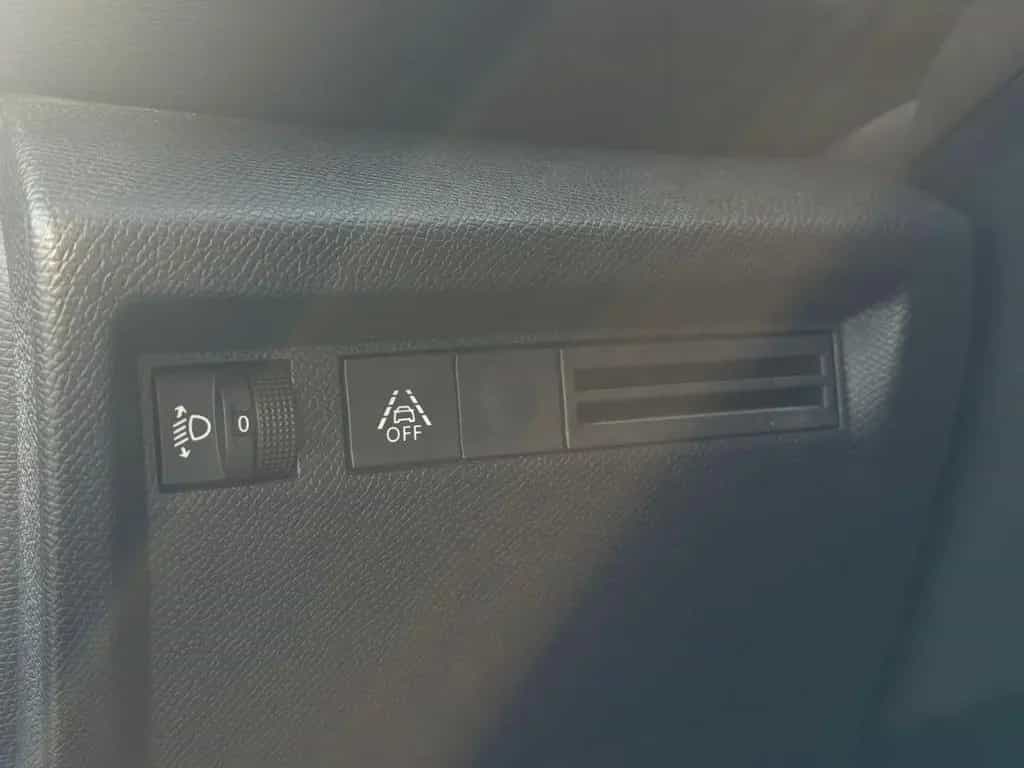 Citroën C4 PureTech 130 Feel. LED. KAMERA. PDC. KLIMA 09/2022-photo-17