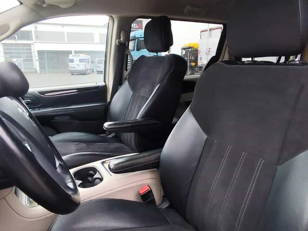 Lancia Voyager 2,8 CRDI Platinum Automatik 7 Sitzer 06/2013-photo-10