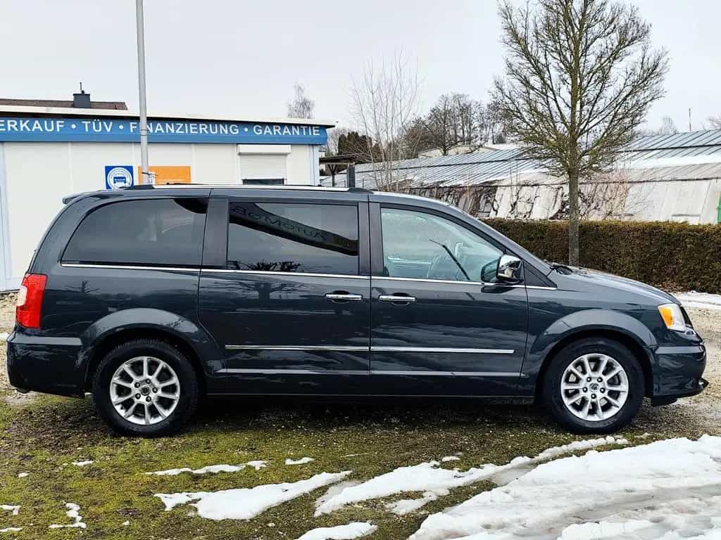 Lancia Voyager 2,8 CRDI Platinum Automatik 7 Sitzer 06/2013-photo-6