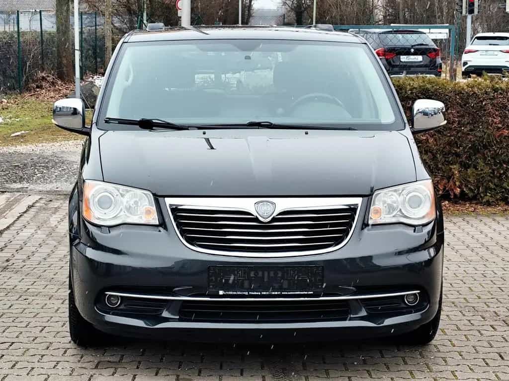 Lancia Voyager 2,8 CRDI Platinum Automatik 7 Sitzer 06/2013-photo-8