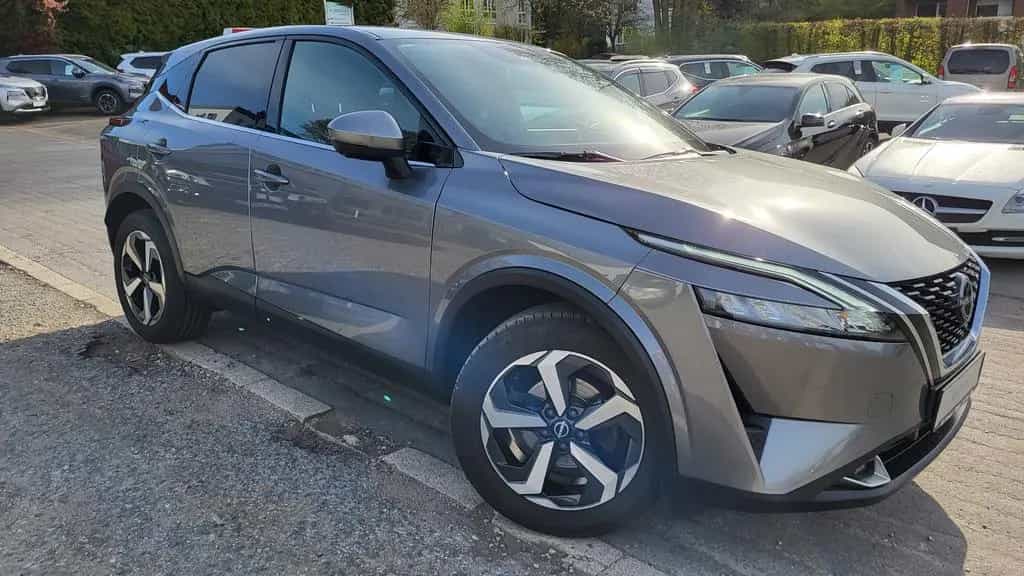 Nissan Qashqai 1.3 N-Connecta Automatik 03/2023-photo-1