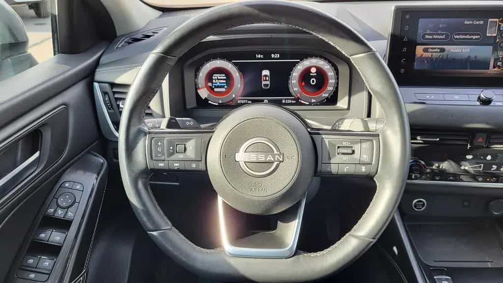 Nissan Qashqai 1.3 N-Connecta Automatik 03/2023-photo-8