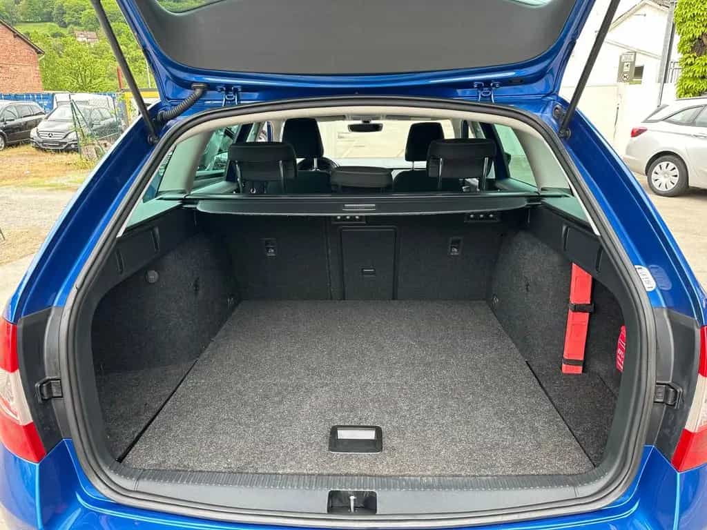 Skoda Octavia Combi Joy/Automatik/AHK/Navi/Sitzheiz 08/2017-photo-11