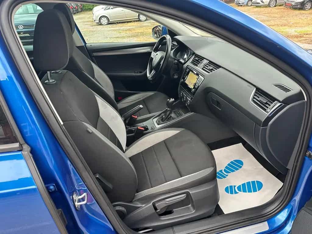 Skoda Octavia Combi Joy/Automatik/AHK/Navi/Sitzheiz 08/2017-photo-15