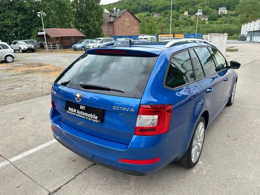 Skoda Octavia Combi Joy/Automatik/AHK/Navi/Sitzheiz 08/2017-photo-0