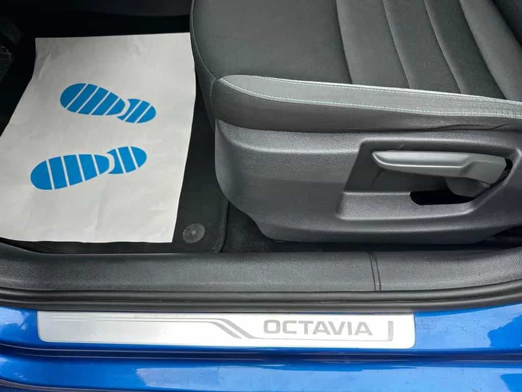 Skoda Octavia Combi Joy/Automatik/AHK/Navi/Sitzheiz 08/2017-photo-18