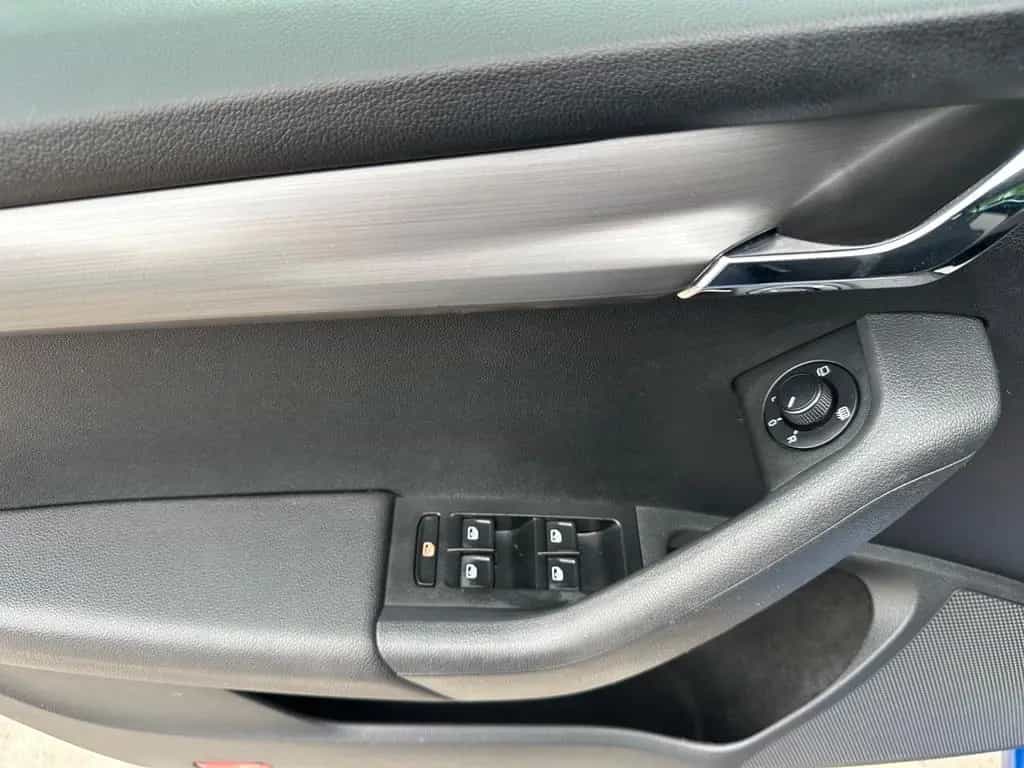 Skoda Octavia Combi Joy/Automatik/AHK/Navi/Sitzheiz 08/2017-photo-19