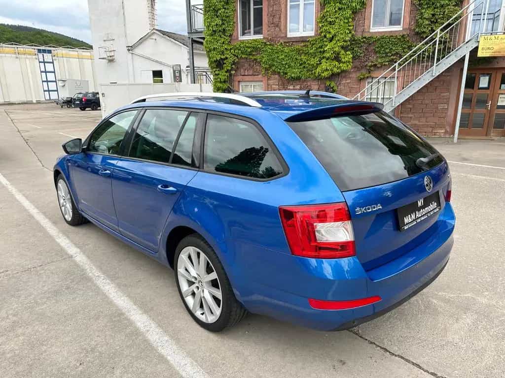 Skoda Octavia Combi Joy/Automatik/AHK/Navi/Sitzheiz 08/2017-photo-2