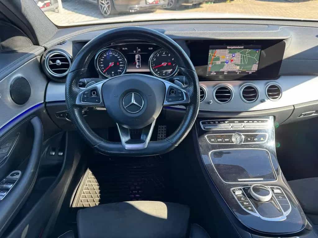 Mercedes-Benz E-Class Lim. 9G-TRONIC"AMG-Line"AHK*AMBIENTE*KAMERA 07/2016-photo-10