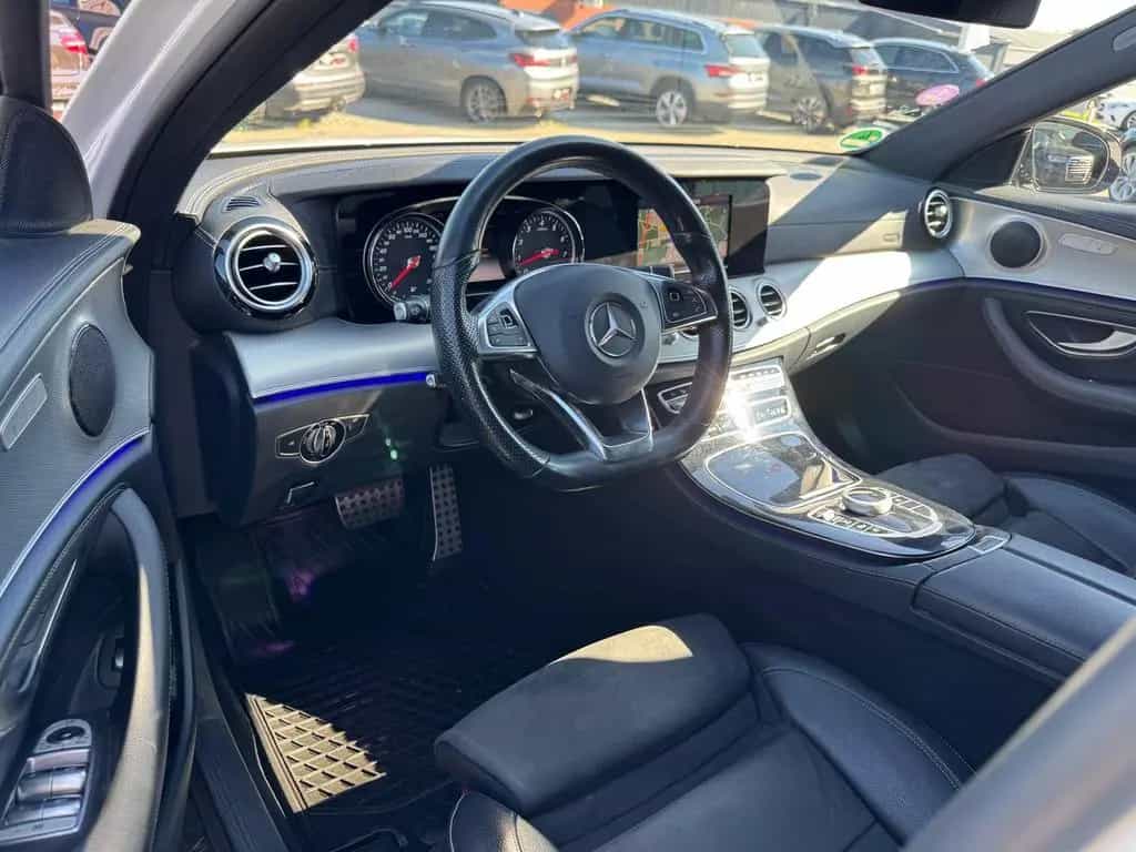 Mercedes-Benz E-Class Lim. 9G-TRONIC"AMG-Line"AHK*AMBIENTE*KAMERA 07/2016-photo-17