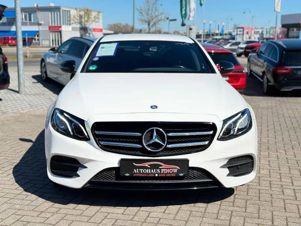 Mercedes-Benz E-Class Lim. 9G-TRONIC"AMG-Line"AHK*AMBIENTE*KAMERA 07/2016-photo-3