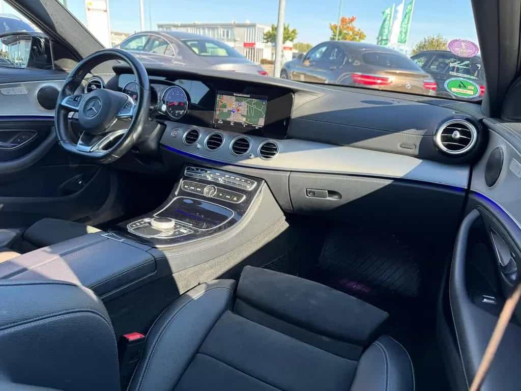 Mercedes-Benz E-Class Lim. 9G-TRONIC"AMG-Line"AHK*AMBIENTE*KAMERA 07/2016-photo-9
