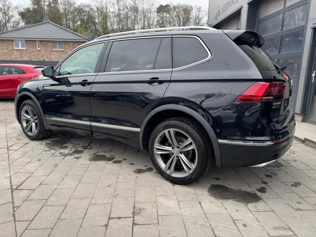 Volkswagen Tiguan Allspace Highline 4Motion R-Line 7-SITZER 06/2021-photo-5