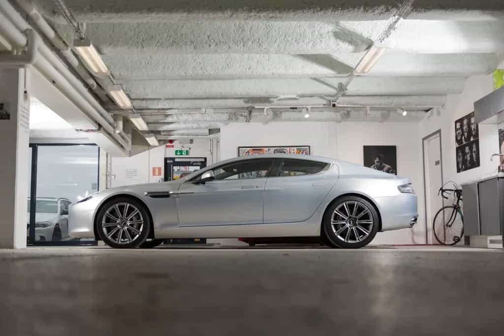 Aston Martin Rapide 6.0 V12 Touchtronic - 01/2011-photo-3