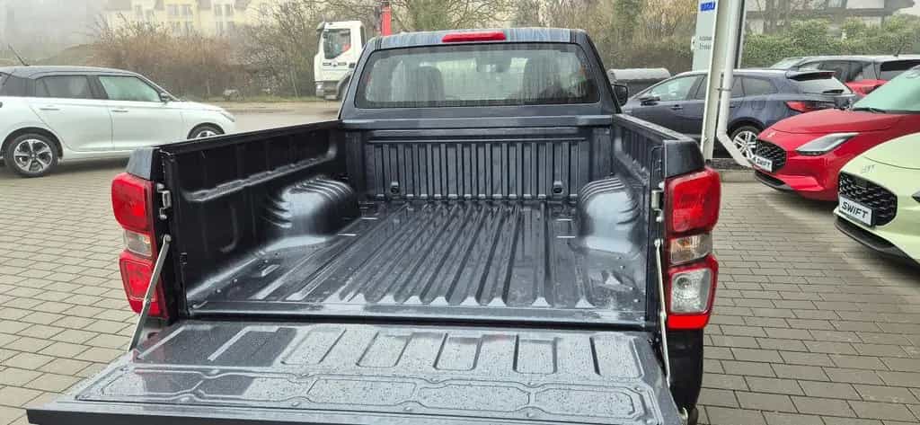 Isuzu D-Max 1.9D Space Cab L 4WD AT null-photo-6