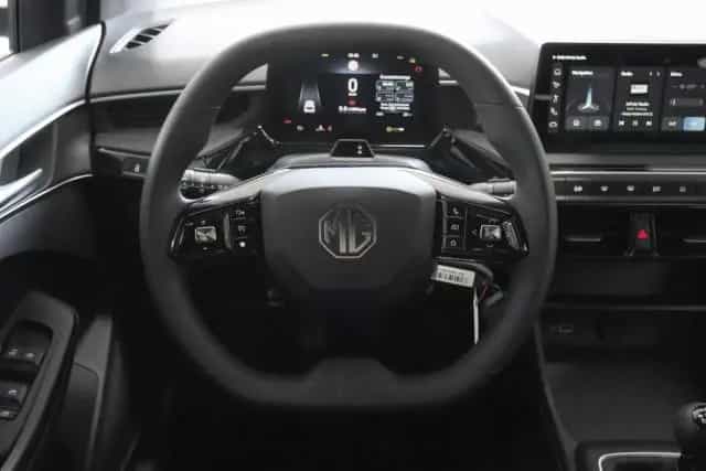 MG Other 3 1,5 T Standard ( 85 kW / 116 PS ) Klima 03/2026-photo-5