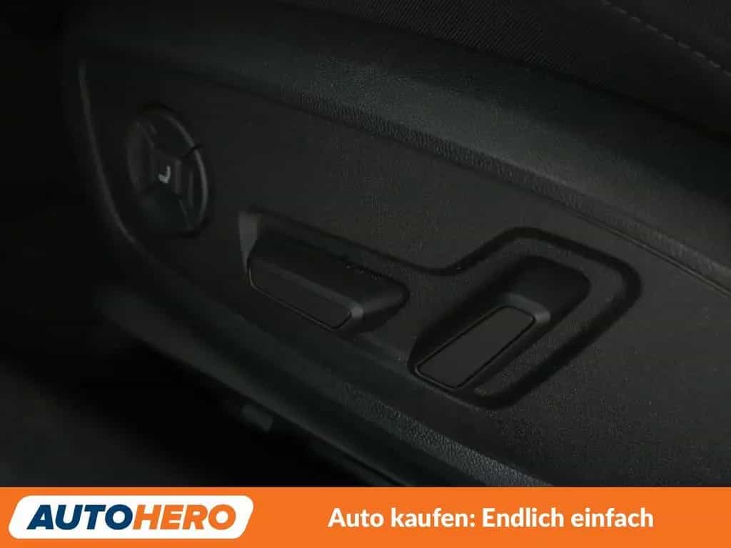 Audi A3 Limousine 30 TDI advanced Aut. *NAVI*VC*LED* 10/2020-photo-28