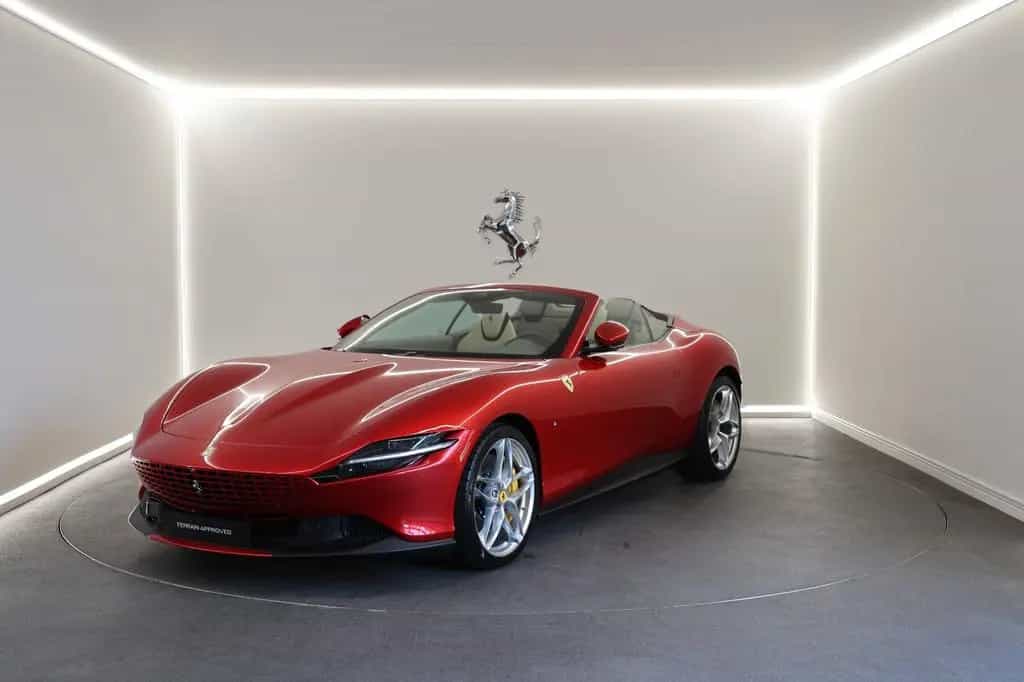 Ferrari Roma Spider / Rosso Magma / Ferrari Approved 07/2024-photo-0