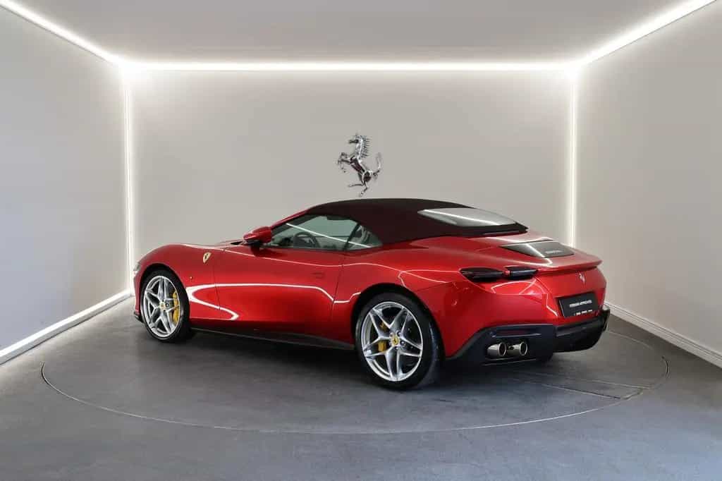 Ferrari Roma Spider / Rosso Magma / Ferrari Approved 07/2024-photo-9