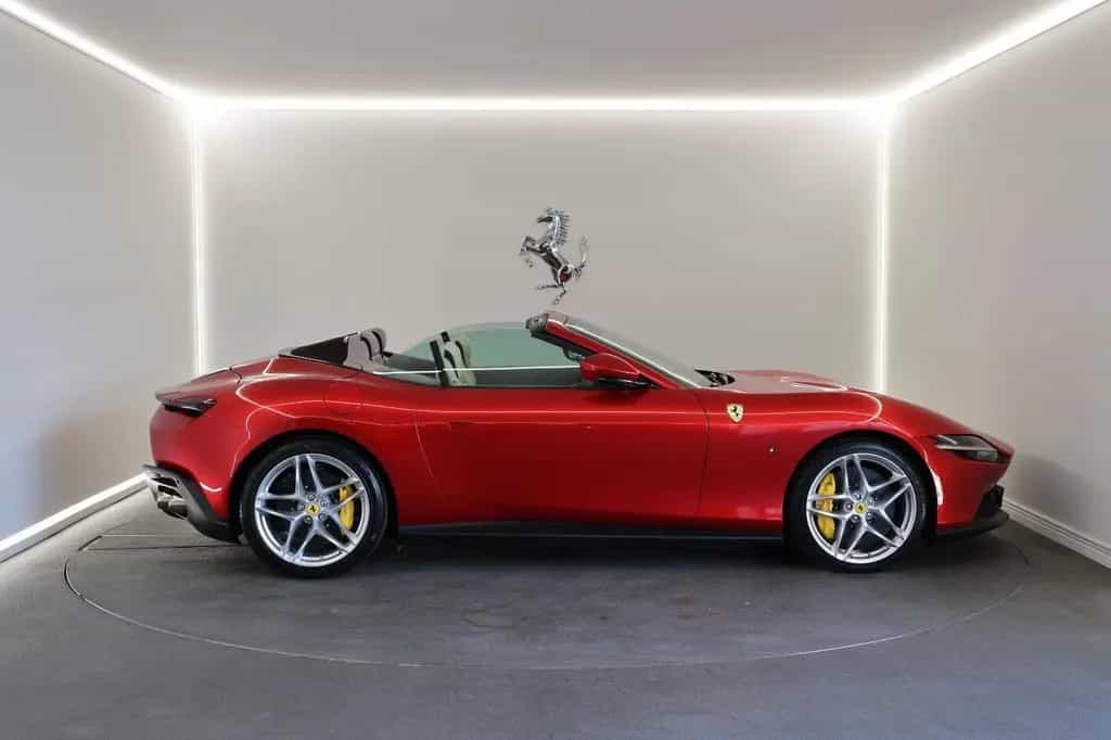 Ferrari Roma Spider / Rosso Magma / Ferrari Approved 07/2024-photo-5