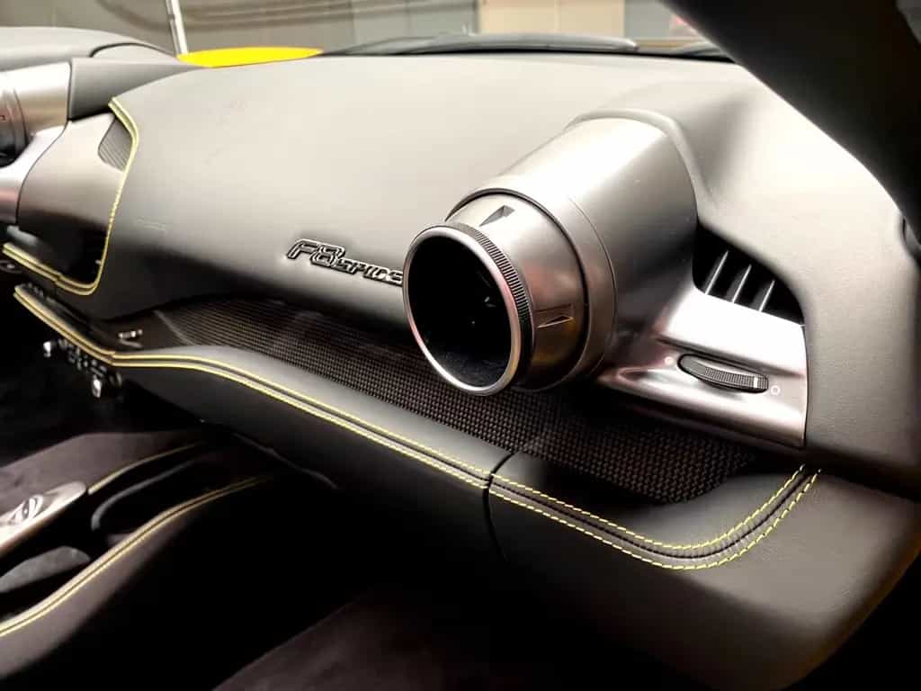 Ferrari F8 Spider Karbon Sitze R Kam Karbon LED Lenkrad 07/2022-photo-9