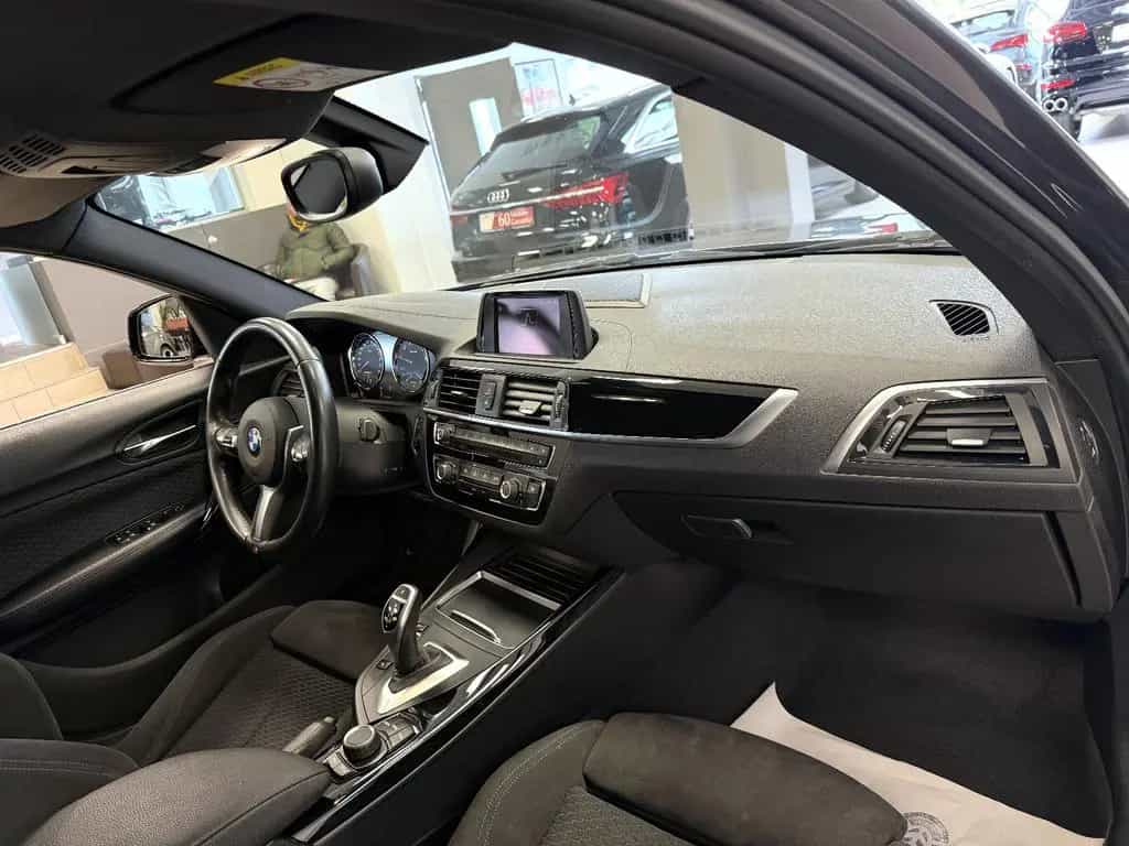 BMW 1 Series 125i Limo *M Sport*Shadow*LED*HiFi*Einparkh 10/2017-photo-11