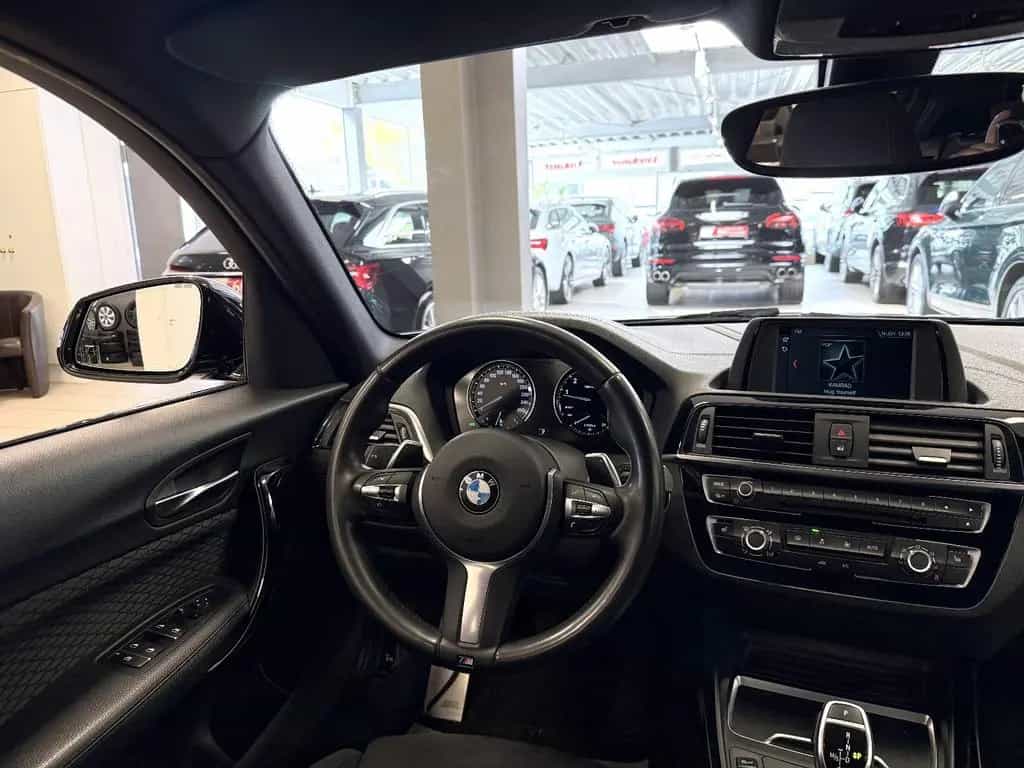 BMW 1 Series 125i Limo *M Sport*Shadow*LED*HiFi*Einparkh 10/2017-photo-17