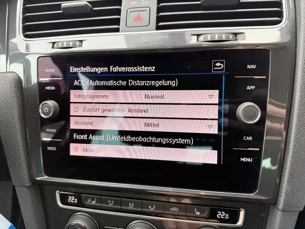 Volkswagen Golf VII Lim. Comfortline *STANDH*MASSAGE*KAMERA 10/2019-photo-21