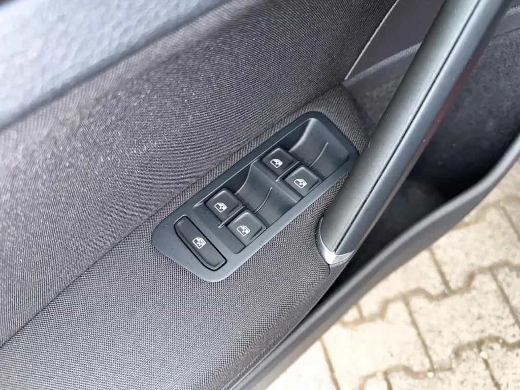 Volkswagen Golf VII Lim. Comfortline *STANDH*MASSAGE*KAMERA 10/2019-photo-32