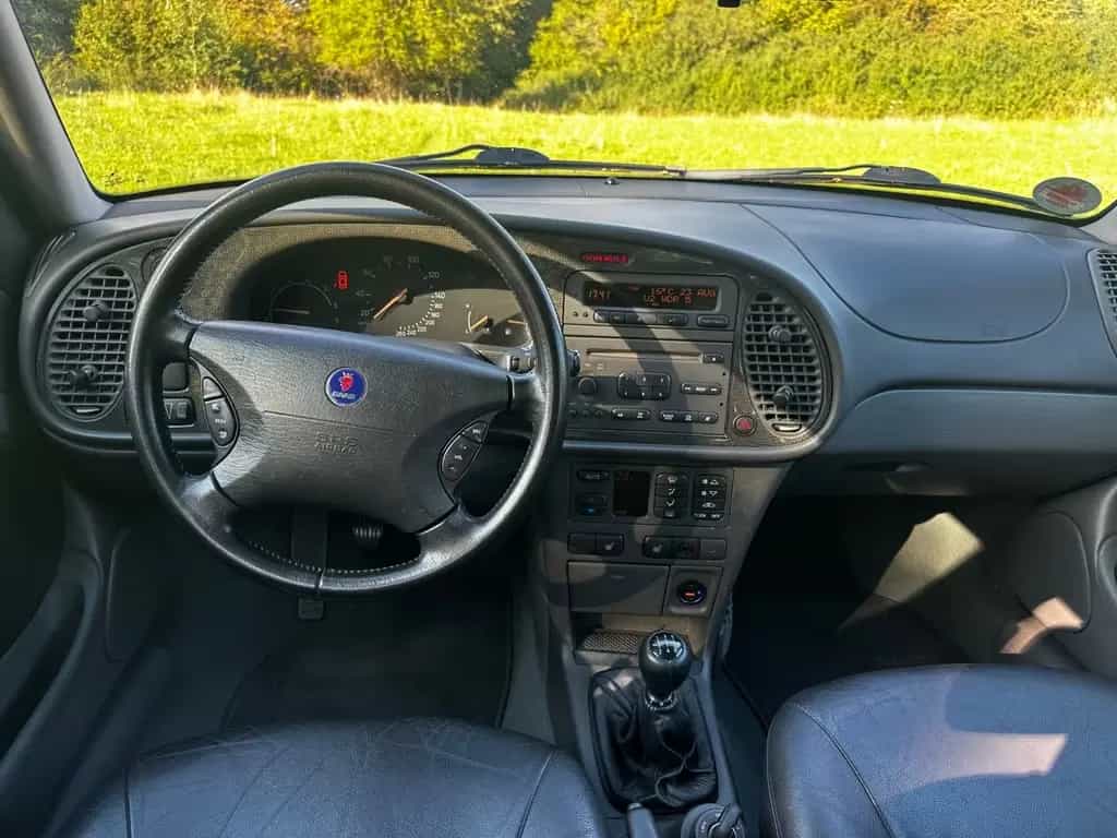 Saab 9-3 2.0t Ecopower SE Fünftürer SE 01/2002-photo-11