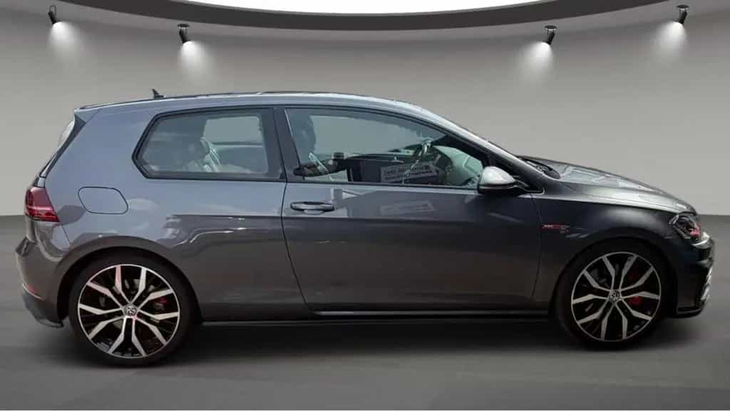 Volkswagen Golf GTI Performance*LED*PANO*DYNAUDIO*Kamera* 02/2019-photo-0