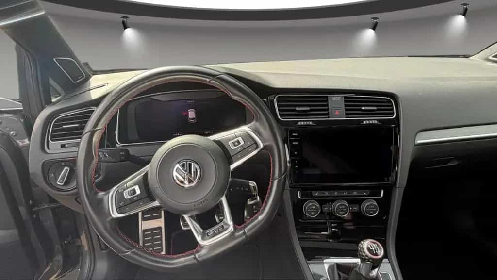 Volkswagen Golf GTI Performance*LED*PANO*DYNAUDIO*Kamera* 02/2019-photo-6