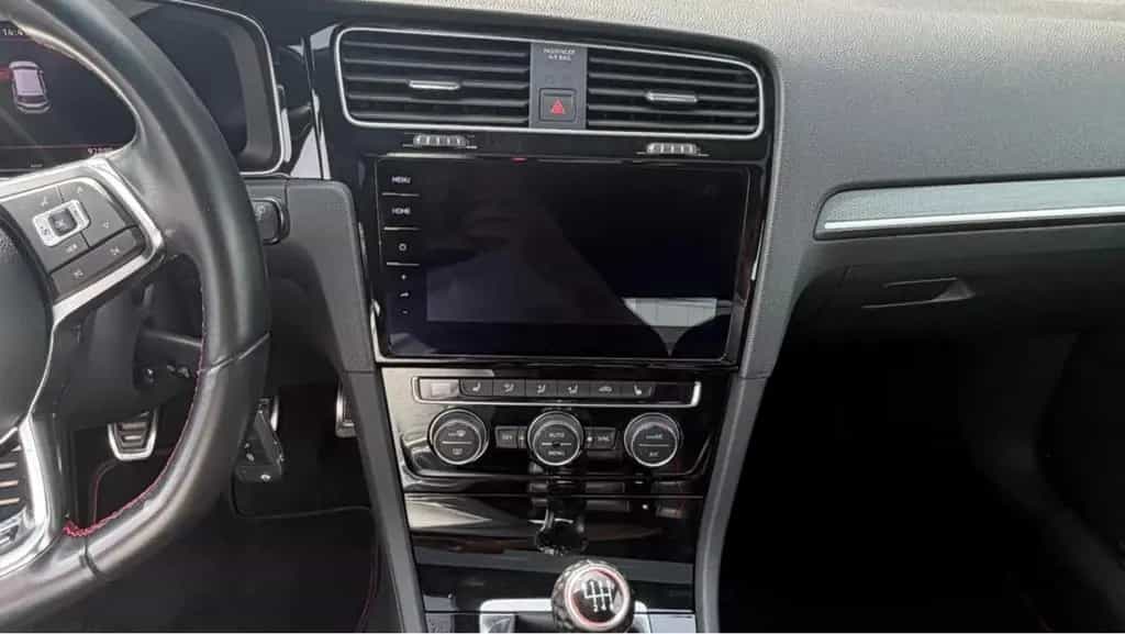 Volkswagen Golf GTI Performance*LED*PANO*DYNAUDIO*Kamera* 02/2019-photo-7