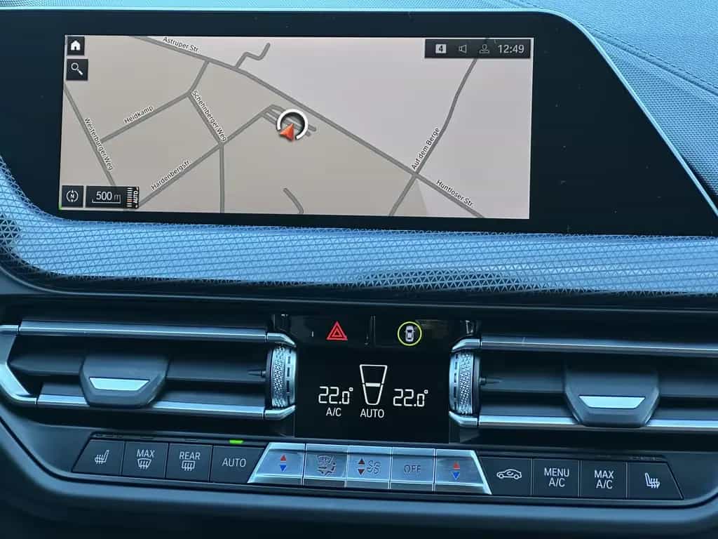 BMW M135 xDrive Sport-Aut. NAV+LED+KAMERA+18ZO+LCP 11/2020-photo-11