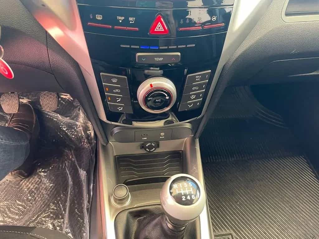 Ssangyong Tivoli 1.6d 2WD Go 12/2015-photo-11