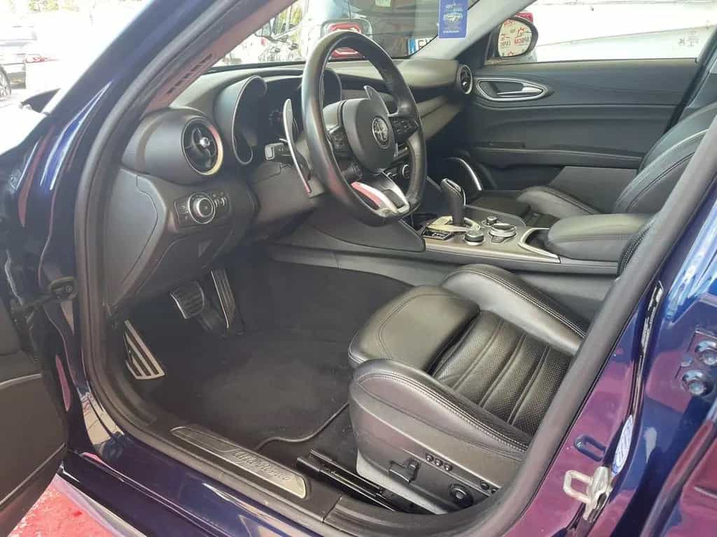 Alfa Romeo Giulia 2.0 Turbo 280 CV AT8 AWD Q4 Ve 08/2020-photo-9