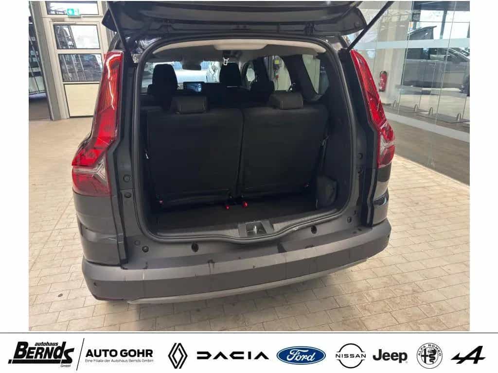 Dacia Jogger TCe 110 7-SITZER Extreme+ KLIMAAUTOM. NAV 05/2025-photo-6