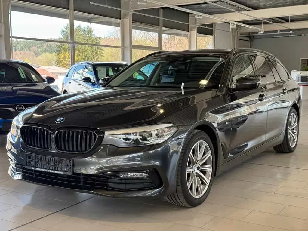 BMW 520 i Sport Line Touring Aut. LED NAVI LEDER 01/2018-photo-0
