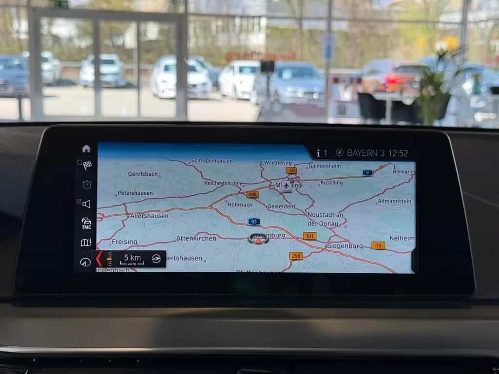 BMW 520 i Sport Line Touring Aut. LED NAVI LEDER 01/2018-photo-16
