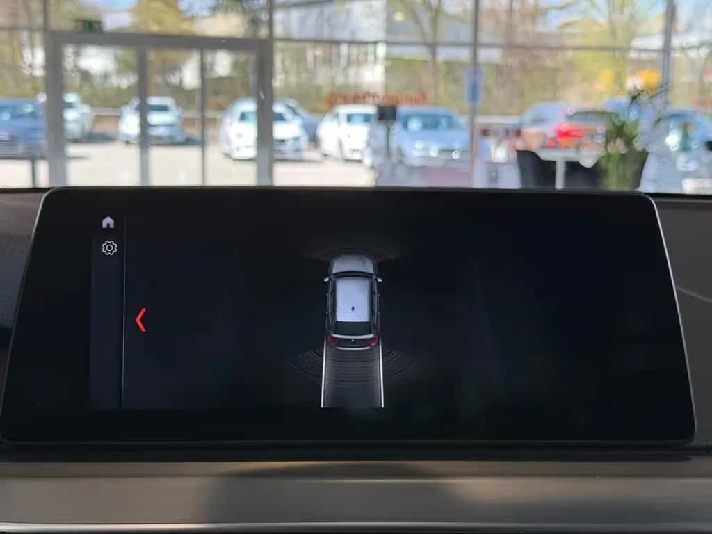 BMW 520 i Sport Line Touring Aut. LED NAVI LEDER 01/2018-photo-17